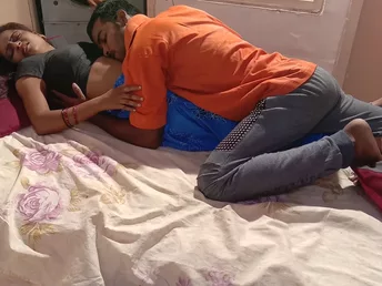 Real married Indian couple sex show with creampie porn