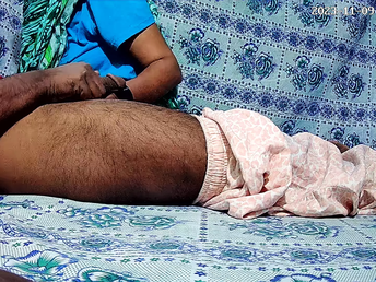 Super-naughty Indian parents nail their legitimate-yr-older daughter-in-law in the kitchen