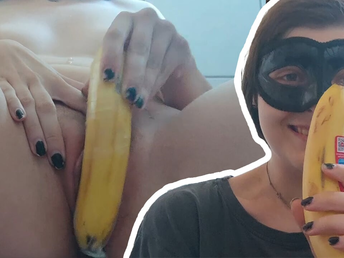German Teenager Poon gets her cunny drilled rigid in banana by a Desi unshaved man!