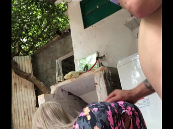 meu padrasto revesa no meu cu e minha buceta. ( Romp Fucktoy )