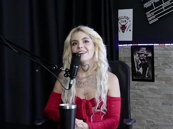 Uma atriz porn&ocirc; se assustou quando ela fez prolapso anal invasion e todos os atores usam inje&ccedil;&atilde;o no pau pra ficar duro - Kyra Fuck-a-thon (SHEER/RED)