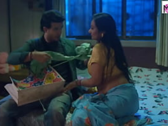 Molten Desi Bhabi Girlfriend Romps Her Youngster & Takes His Fountain Inner