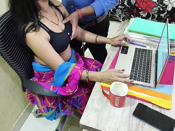 Office worker in Hindi audio: Red-hot Indian bhabhi gets pummeled rock-hard by his chief