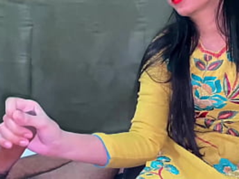 Desi step-mom Indian Hancock heads kinky with her XXL butt in super steaming family porno flick