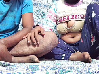 Observe Indian MILF and sonnie's wild fuck-a-thon in the jungle - XNxx 2875433