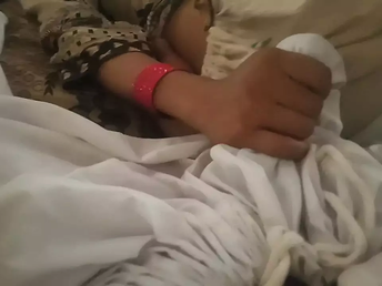 Kinky Pakistani Spouse and Wifey Share Their Hotty in Molten Desi Sex Episode 1