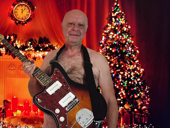 Watch how this wet and crazy Christmas Eve with Garabas & Olpr completes up with a wet pussy ejaculation