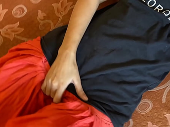 College Student Slim Girl Ne Bitayi Security Gard Ke Sath  Rat Utter HD Indian porn Hump Movie With Hindi Audio chats