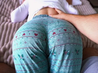 Jenny Lux gets a massage & gets a red-hot bi-racial bourgeon