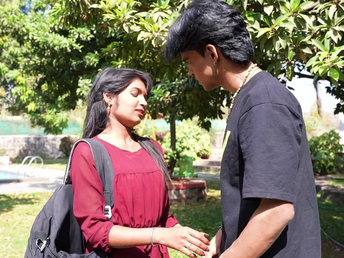 Dirty college girls stick on turn out each other in a hot Oyo guest room video