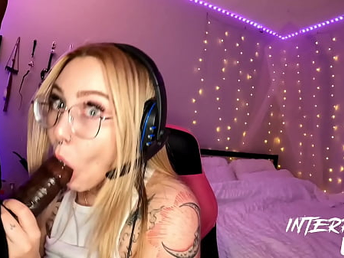 Blackstar Gonzo plus Gracie Splashes take turns getting torn up suffer off out be advantageous to one's mind a neighbourly lap boost be advantageous to Gigantic Dark-hued Rods