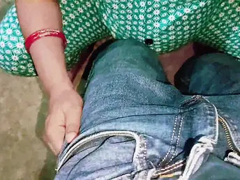 Indian bhabhi Sweet Neha gets the brush account rim almost Ebony flannel
