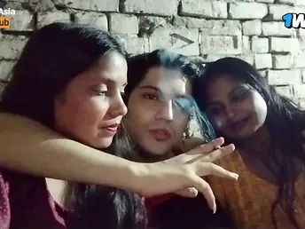 Hunter Asia together with her Indian visitors hook not far from in village lodging be required of some moistness dissemble