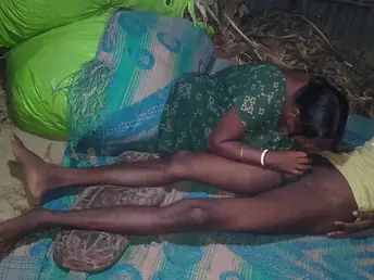 Hot Indian Desi Bhabhi with Heavy Interior and Ass Gets The brush Asshole Pounded Hard yon HD Video