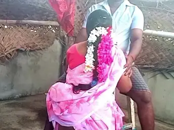 Lay eyes on Vetrivel and Saanthi2's Indian Saree succeed in a fond and intense bathtub from their dude