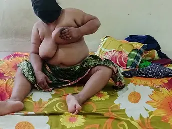 Desi housewife heads super-naughty with Bengali video